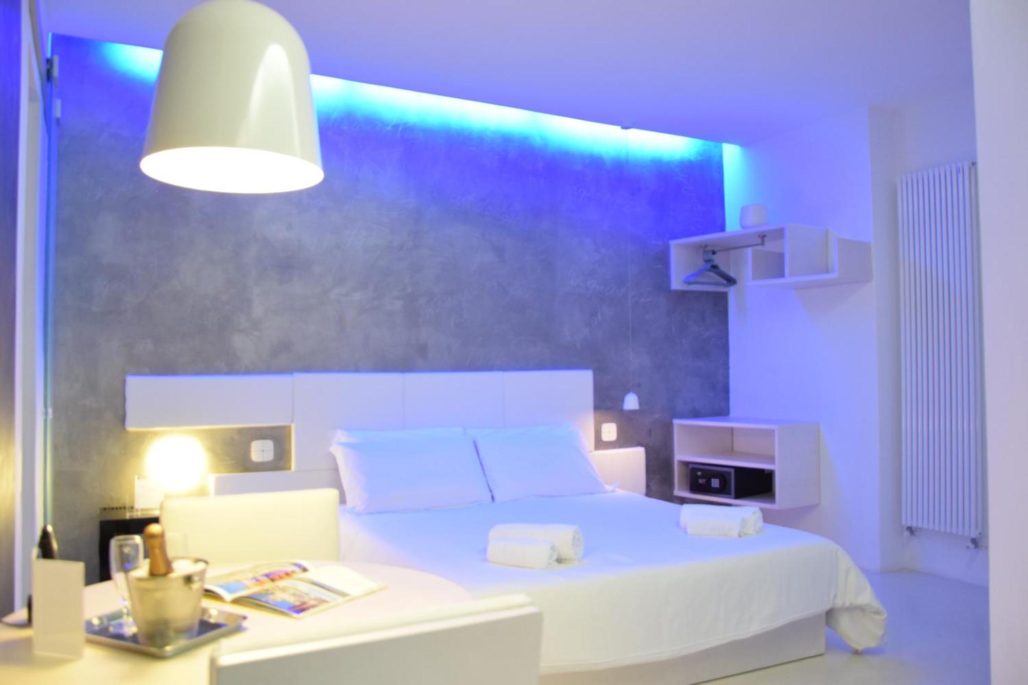 Design&Art Pie' - Elegant Rooms Near The Pantheon, Calm & Central Stay, Rome
